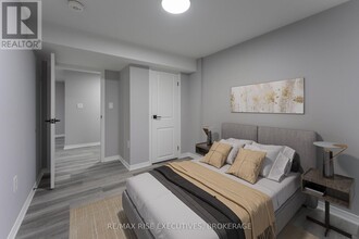 811-811 Overlea Ct in Kingston, ON - Building Photo - Building Photo