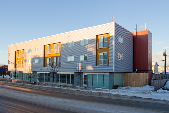 Park Place Village in Anchorage, AK - Foto de edificio - Building Photo