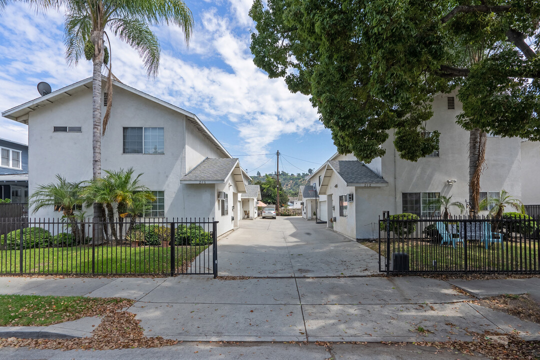 212 San Pascual Ave in Los Angeles, CA - Building Photo