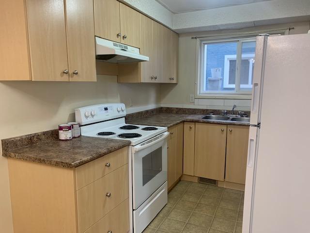 10128 103 Ave in Grande Prairie, AB - Building Photo