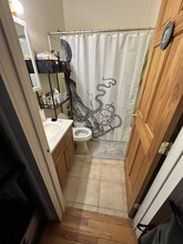 8 Homer Sq, Unit 1 in Somerville, MA - Foto de edificio - Building Photo