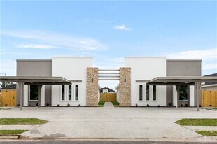 13 Rafael Dr in San Juan, TX - Building Photo