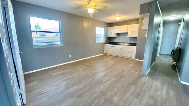 3417 E 16th St in Lubbock, TX - Building Photo - Building Photo