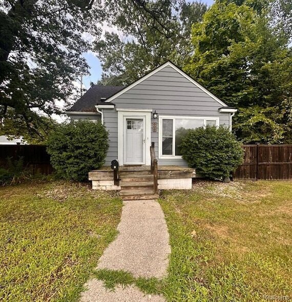 property at 505 Gardendale St