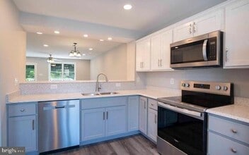 31 W Duck St in Front Royal, VA - Building Photo - Building Photo