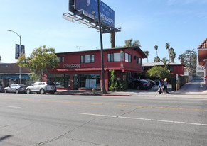 1941-1945 Hillhurst Ave Apartments