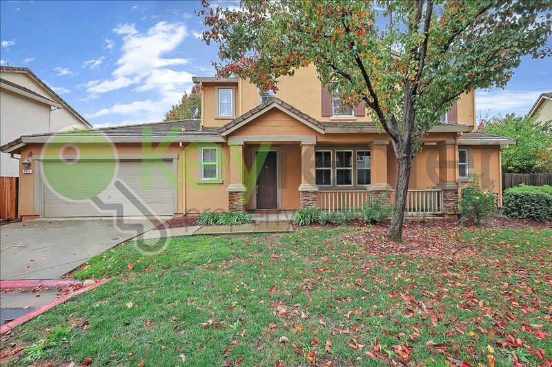 761 Courtyards Loop in Lincoln, CA - Foto de edificio