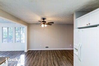 2191 Grayfield Dr in Grayson, GA - Building Photo - Building Photo