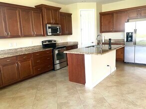 11263 SW Barton Way in Port St. Lucie, FL - Building Photo - Building Photo