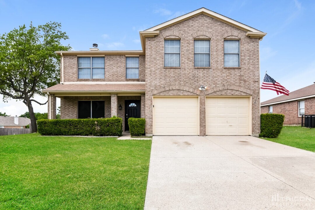 1807 Berkley Dr in Glenn Heights, TX - Building Photo