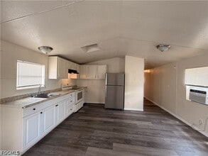 8409 Grady Dr in North Fort Myers, FL - Building Photo - Building Photo