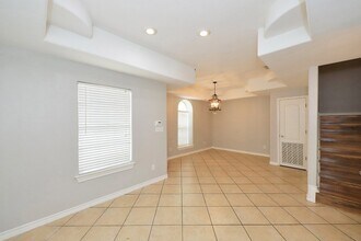 1000 Ranchway Dr, Unit 87 in Laredo, TX - Building Photo - Building Photo
