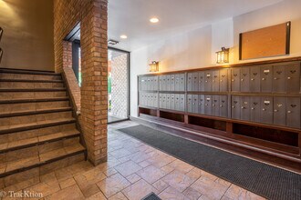 1833 Four Lakes Ave in Lisle, IL - Building Photo - Building Photo