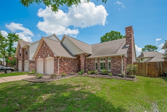 property at 5814 N Magazine Cir