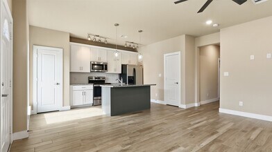 4431 Knoxville St in Houston, TX - Building Photo - Building Photo