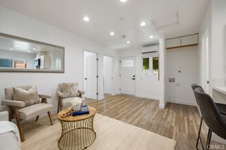 11010 Montgomery Ave in Los Angeles, CA - Building Photo - Building Photo