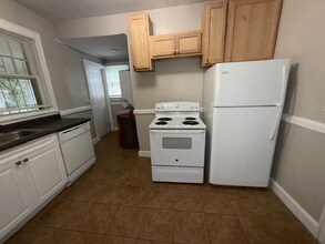 1318 Oak St in Columbia, SC - Foto de edificio - Building Photo