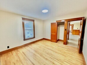 122 2nd St in Auburn, ME - Building Photo - Building Photo