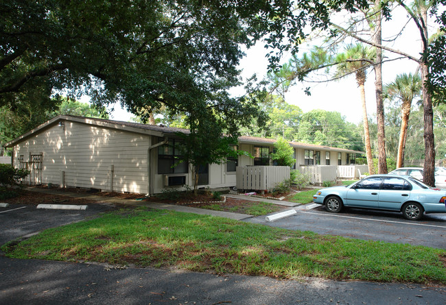 Sanford Court in Sanford, FL - Foto de edificio - Building Photo