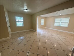 2330 Hillshire Dr in Deer Park, TX - Building Photo - Building Photo