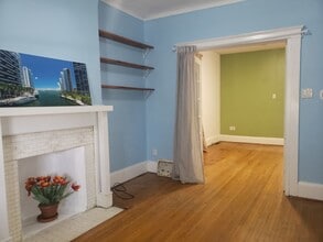 687 Dupont St in Toronto, ON - Building Photo - Building Photo