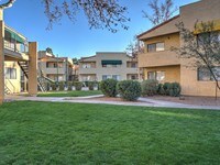 Building Photo - Sunflower Apartamentos in Tucson, Arizona