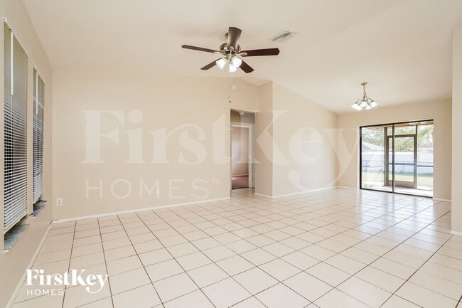 241 SE 1st Ave in Cape Coral, FL - Building Photo - Building Photo