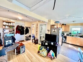 13 Centre St in Boston, MA - Building Photo