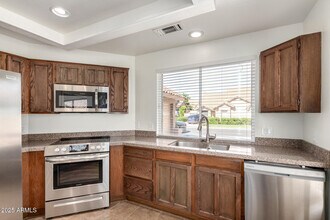 9285 E Sutton Dr in Scottsdale, AZ - Building Photo - Building Photo