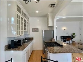 854 4th St in Santa Monica, CA - Foto de edificio - Building Photo