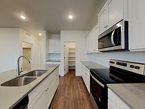 954 N Barkvine Ave in Star, ID - Building Photo - Building Photo