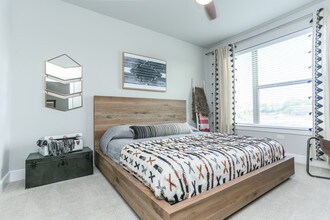 Crestview Commons Apartments in Austin, TX - Foto de edificio - Interior Photo