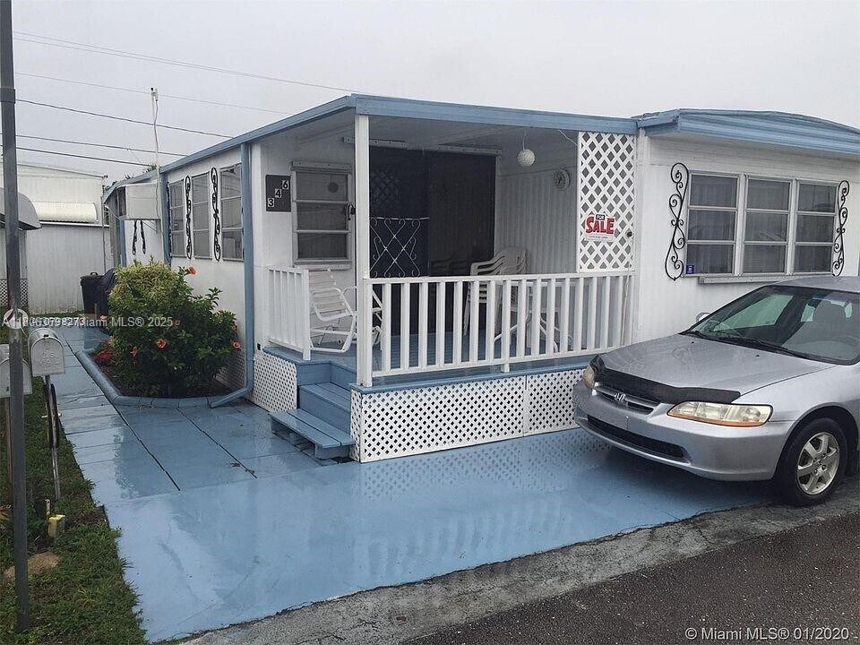 346 Maple St in Hallandale Beach, FL - Building Photo