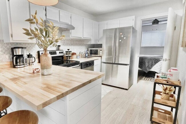 253 Hayden Rd, Unit SI ID1502016P in Tallahassee, FL - Foto de edificio - Building Photo