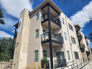 430 W Pikes Peak Ave in Colorado Springs, CO - Foto de edificio - Building Photo