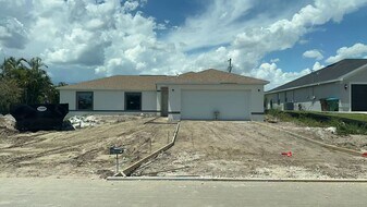 1415 NE 15th St in Cape Coral, FL - Building Photo