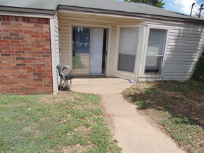 2606 Pecan Knoll St in Bryan, TX - Foto de edificio - Building Photo