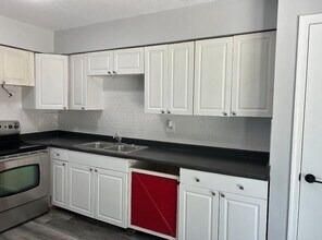 859 Hughey St in Apopka, FL - Building Photo - Building Photo