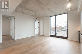 7-307 Fairbank Ave in Toronto, ON - Building Photo - Building Photo