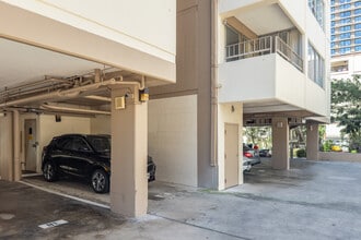 The Governor Cleghorn in Honolulu, HI - Building Photo - Building Photo