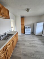 102 Knox St in Lewiston, ME - Building Photo