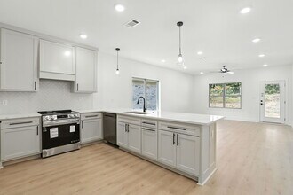 13417 Teton Dr in Little Rock, AR - Building Photo - Building Photo