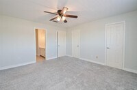 10324 Longmont Dr photo'