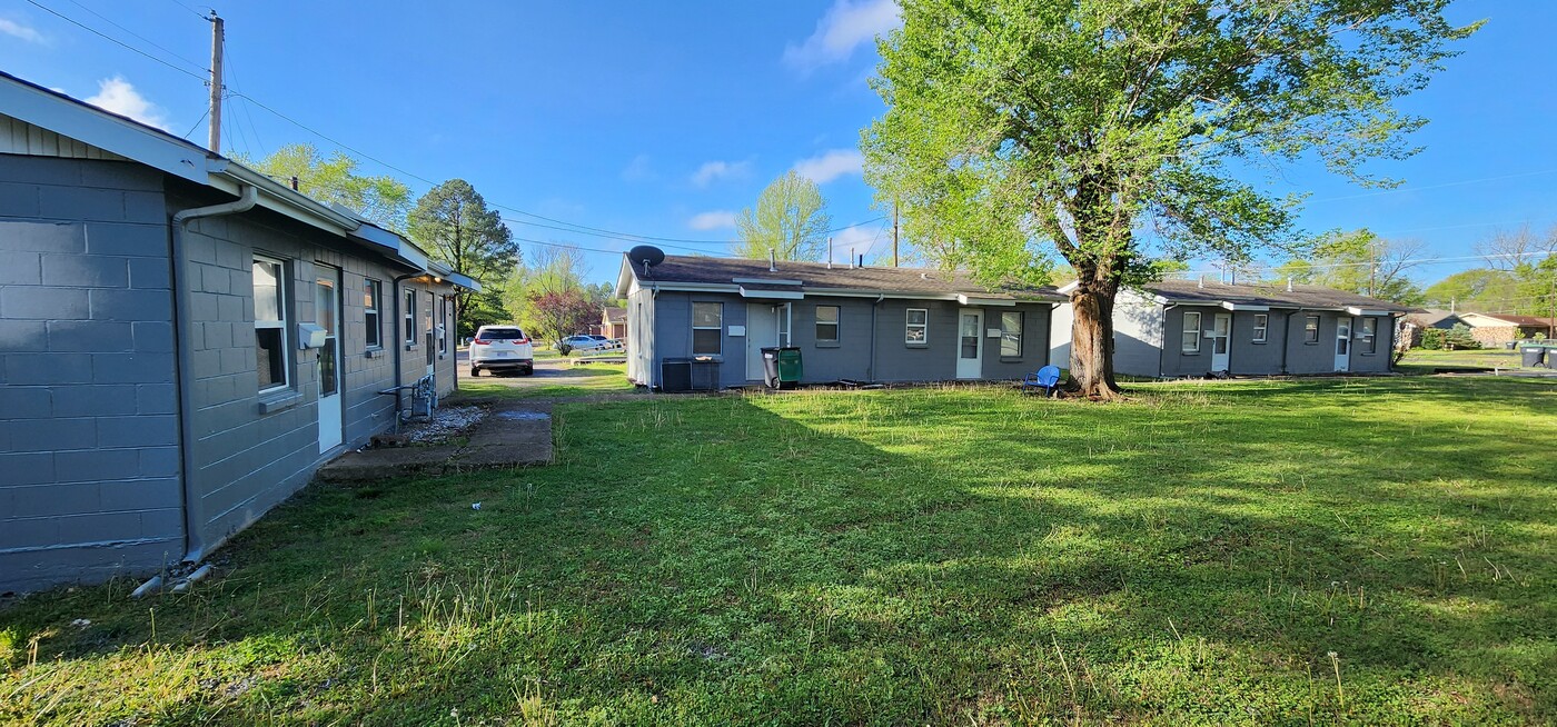 815 S Mission Ave in Tahlequah, OK - Building Photo