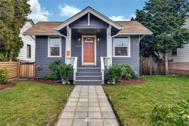 8050 27th Ave NW in Seattle, WA - Building Photo - Building Photo