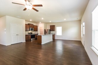 132 Innis Brk Cir in Cartersville, GA - Building Photo - Building Photo