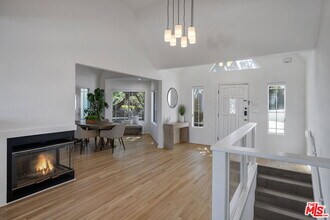 11543 Sunshine Terrace in Los Angeles, CA - Building Photo - Building Photo