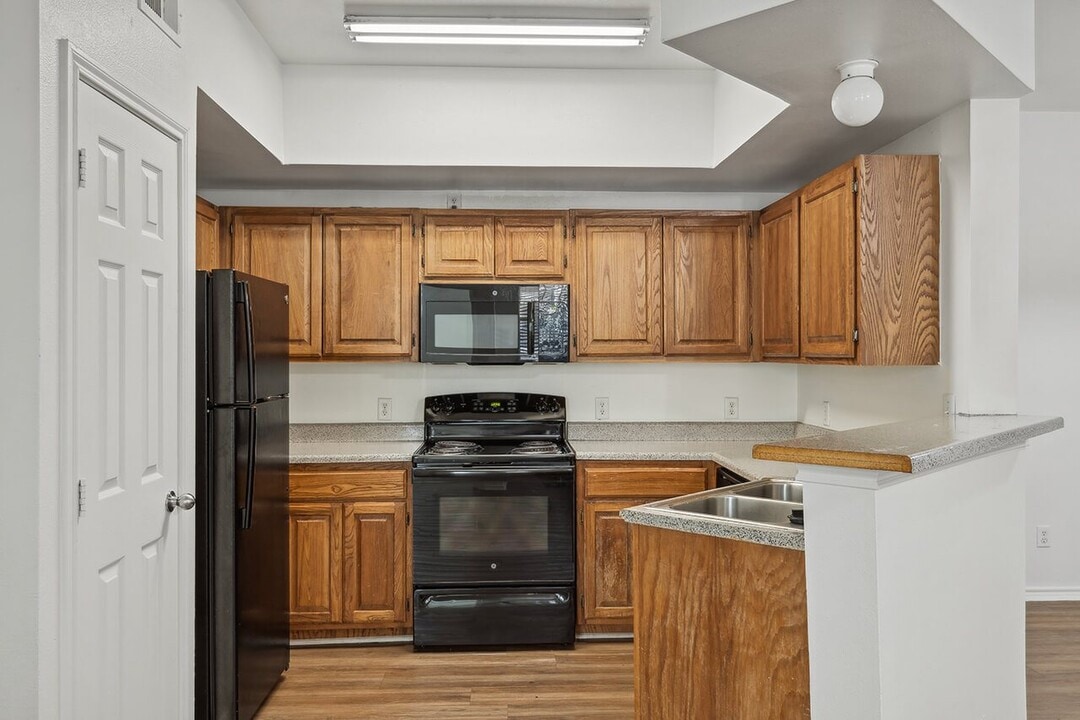 Cypress View Villas Apartments in Weatherford, TX - Building Photo