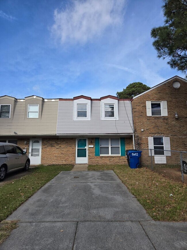 5602 Banbury Ct in Virginia Beach, VA - Building Photo - Building Photo