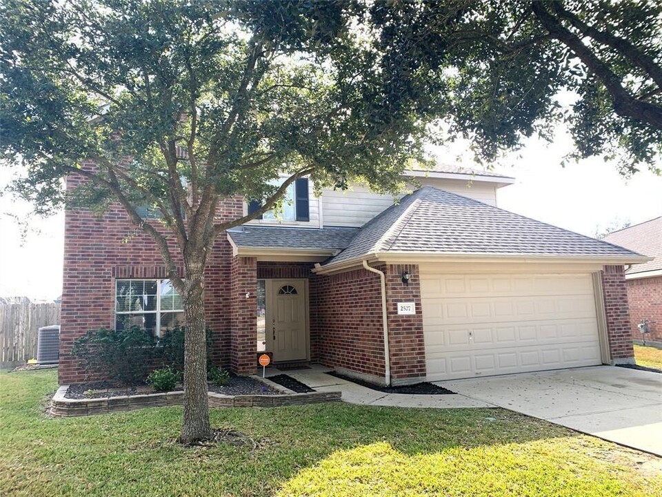 2527 Liza Ct in Spring, TX - Building Photo